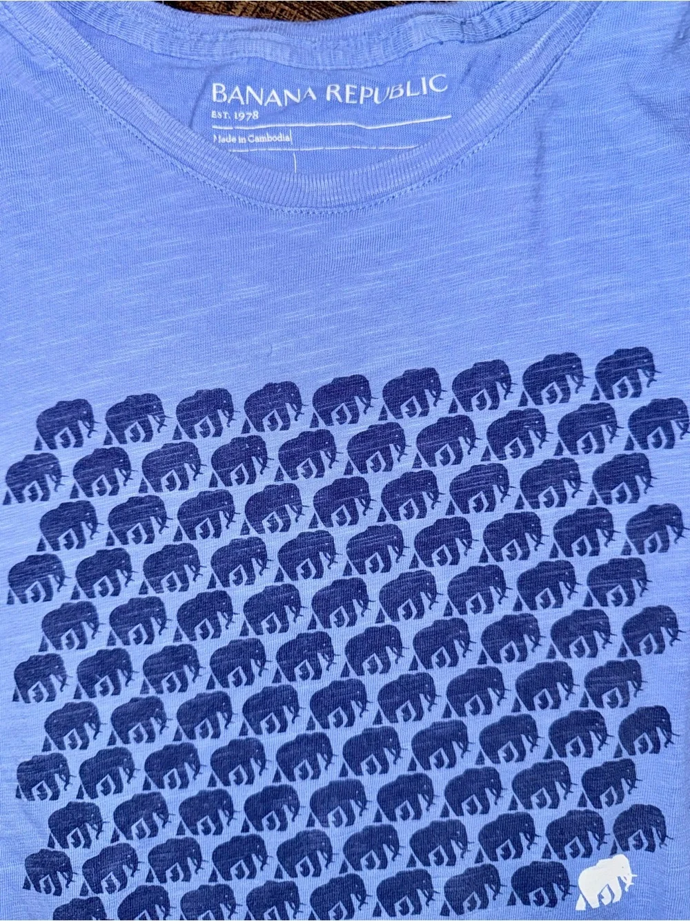Banana Republic Light Blue Tee with Navy Elephant Graphic